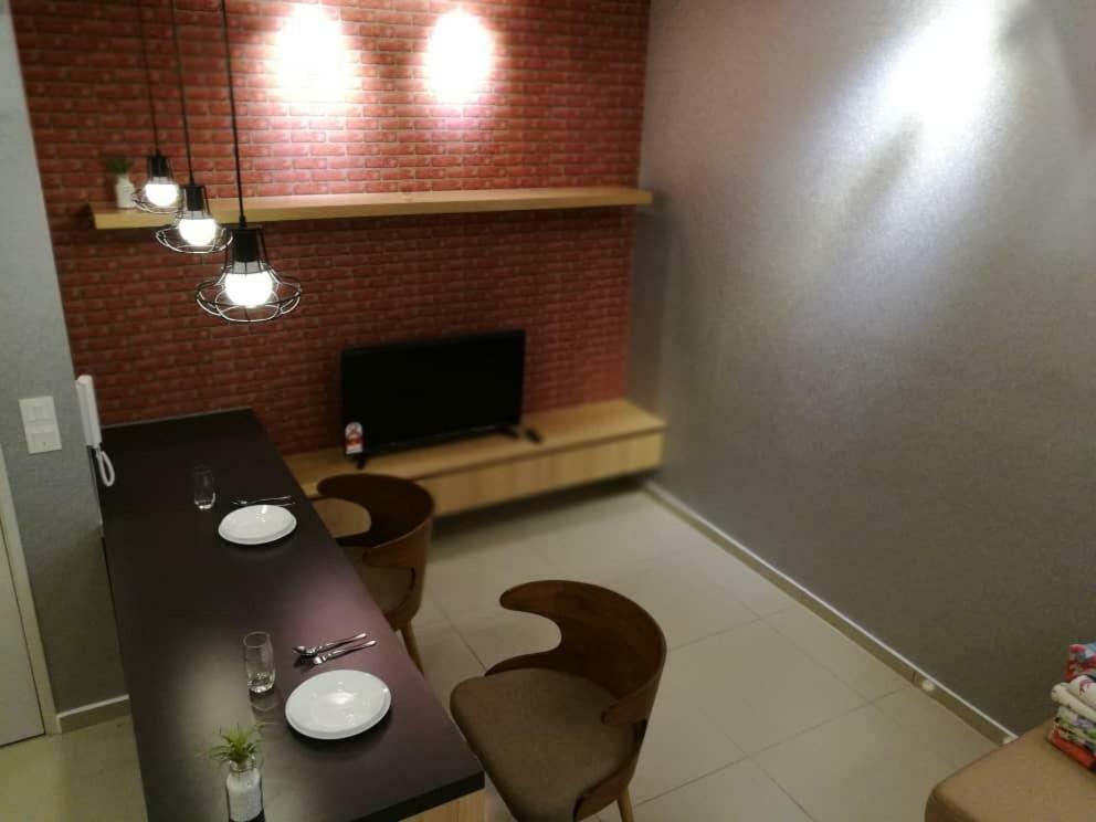 Vince'S Icity Soho Homestay Water Park Red Carpet Shah Alam Light City Central Экстерьер фото